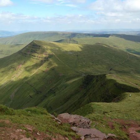 Mountain Views In The Heart Of Brecon Town Villa Exteriör bild