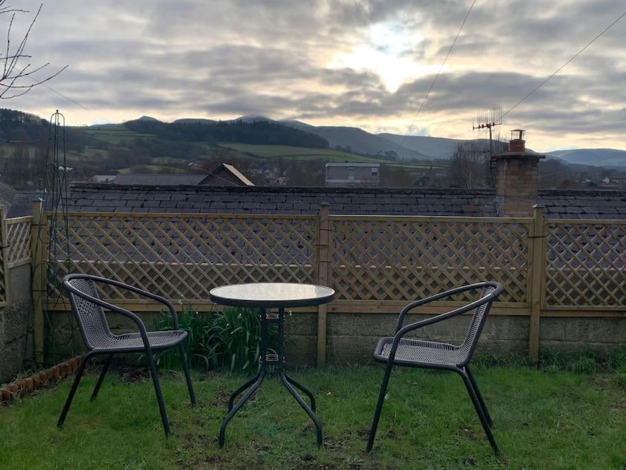 Mountain Views In The Heart Of Brecon Town Villa Exteriör bild