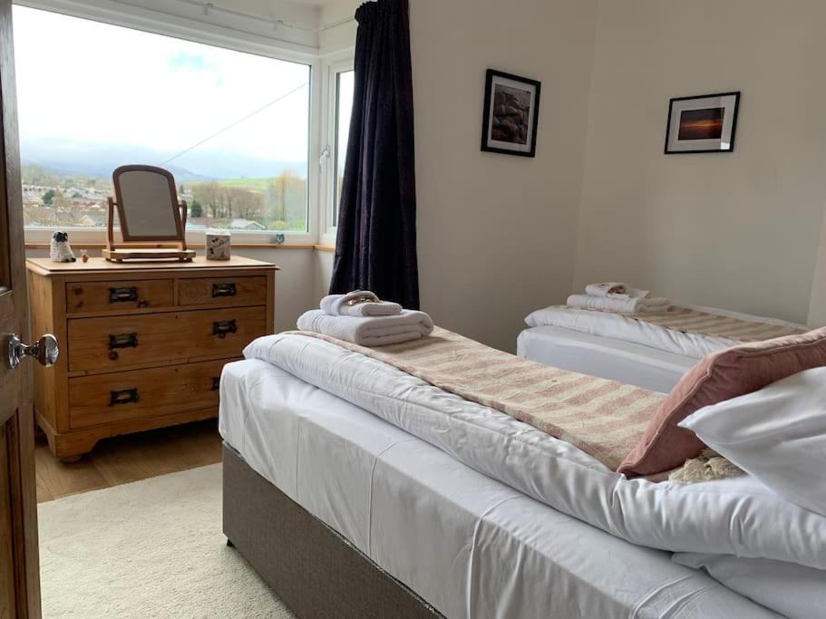 Mountain Views In The Heart Of Brecon Town Villa Exteriör bild