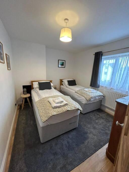 Mountain Views In The Heart Of Brecon Town Villa Exteriör bild